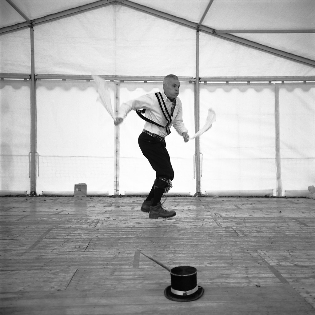 Acorn bank dancer
